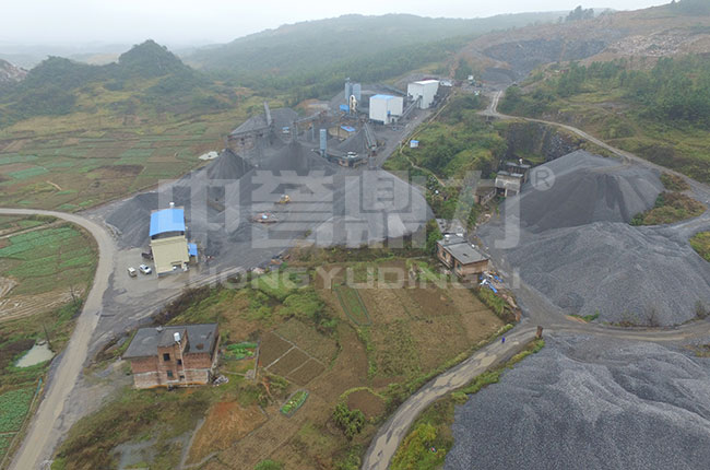 ����r���a��