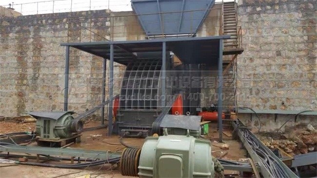 ������ɽ�r(sh��)�a(ch��n)1000��ʯ�ϏS