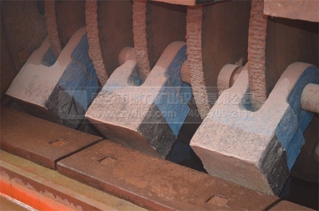 ����ʽ����C���N���ĵ��k��