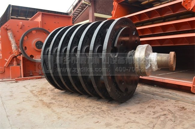 錘式破碎機轉(zhuǎn)子主軸對破碎機的重要性