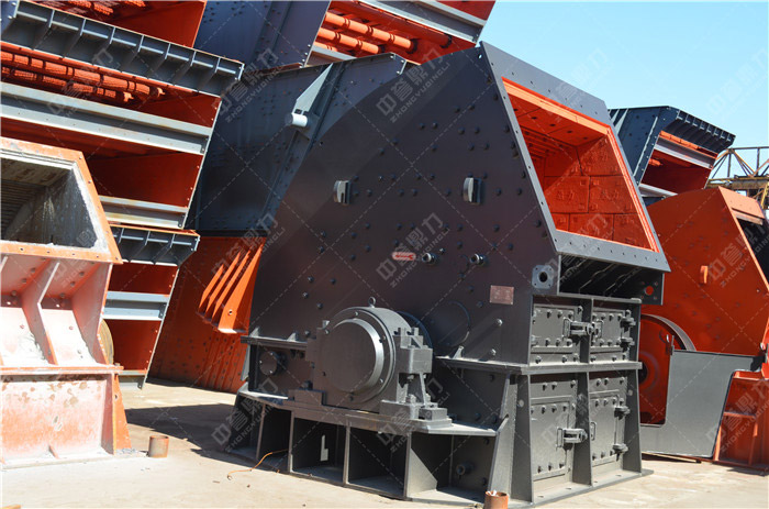 節能的大型錘式破碎機是今后礦山工業的重要發展方向